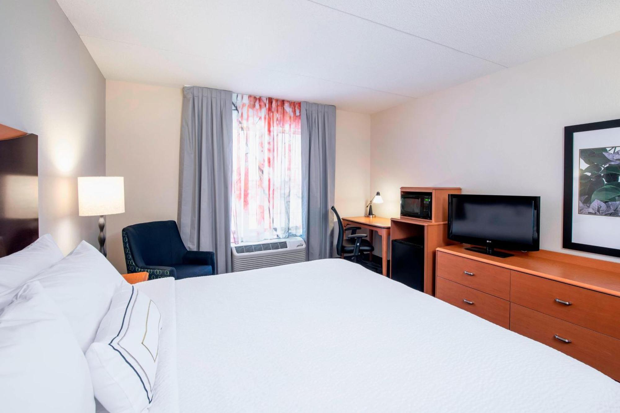 Fairfield & By Marriott