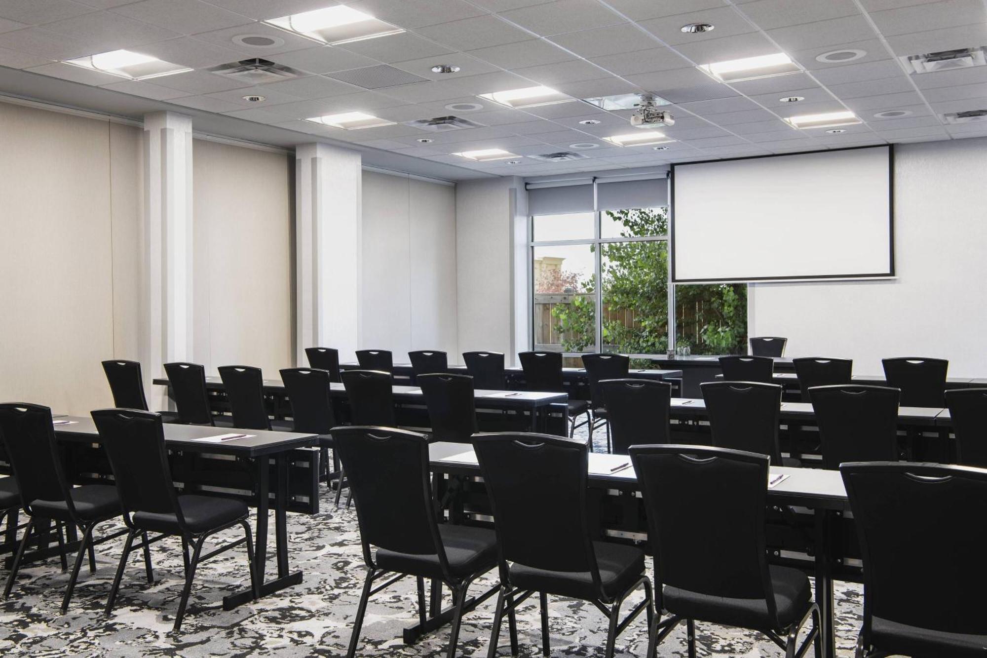 Fairfield & By Marriott Hotel Winnipeg