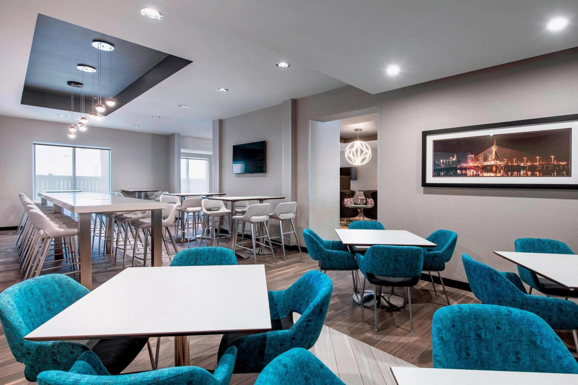 Fairfield & By Marriott Winnipeg