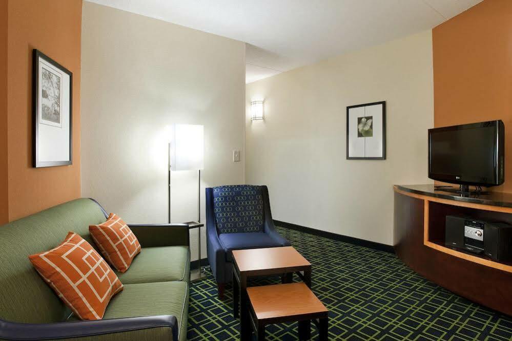 Hotel Fairfield & By Marriott 3*